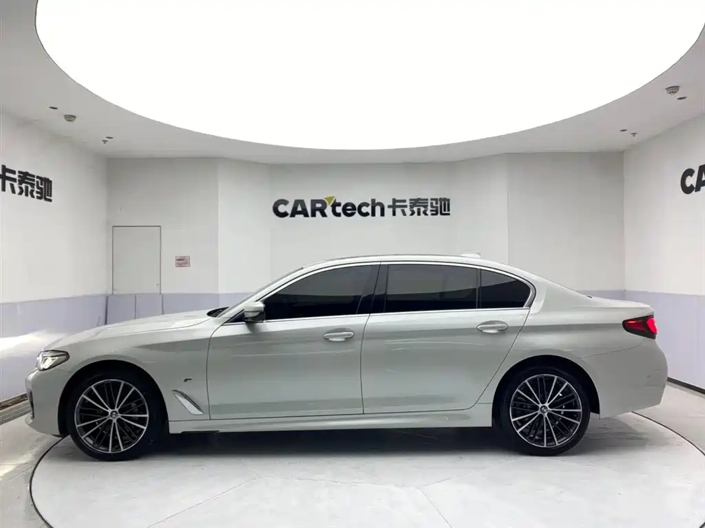 BMW 5 Series 2021 530Li Leading M Sport Package фото 8