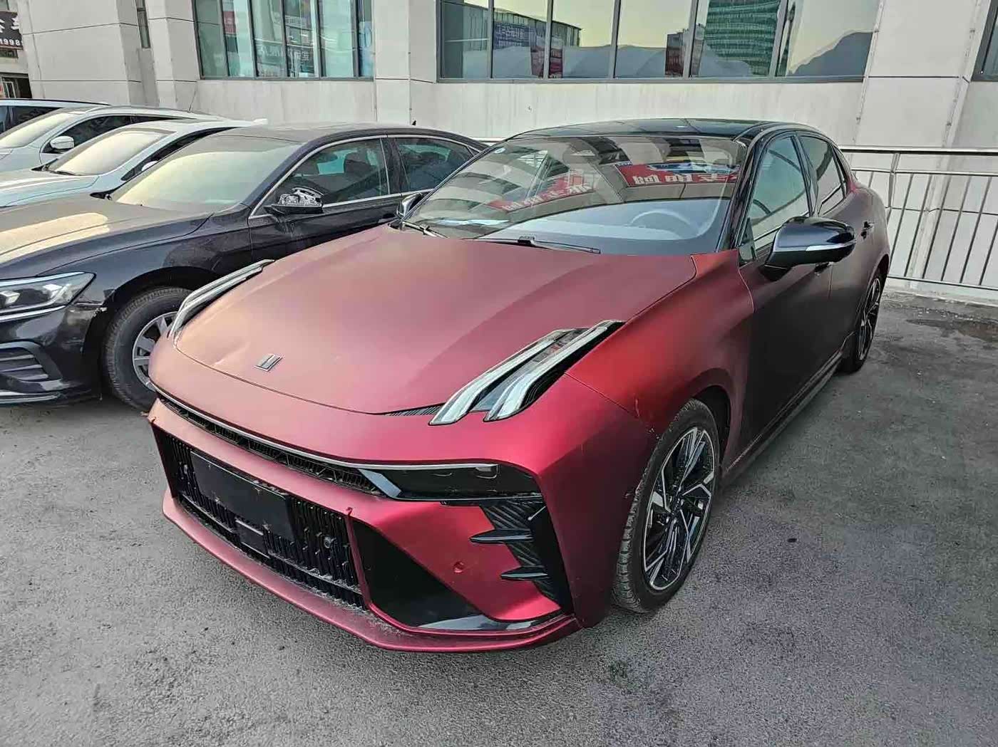 Lynk & Co 03