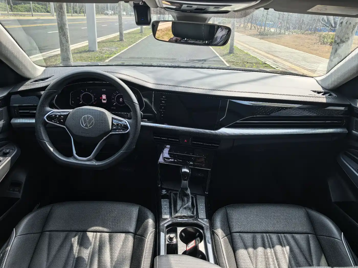 VOLKSWAGEN PASSAT NEW ENERGY