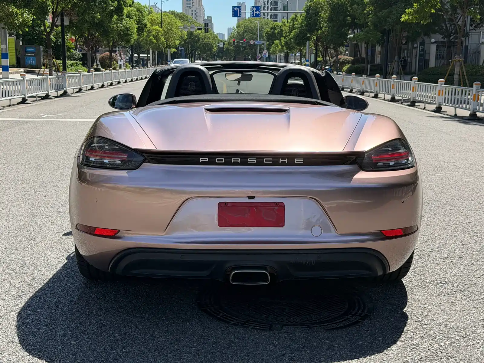 Photo 11 - Porsche 718