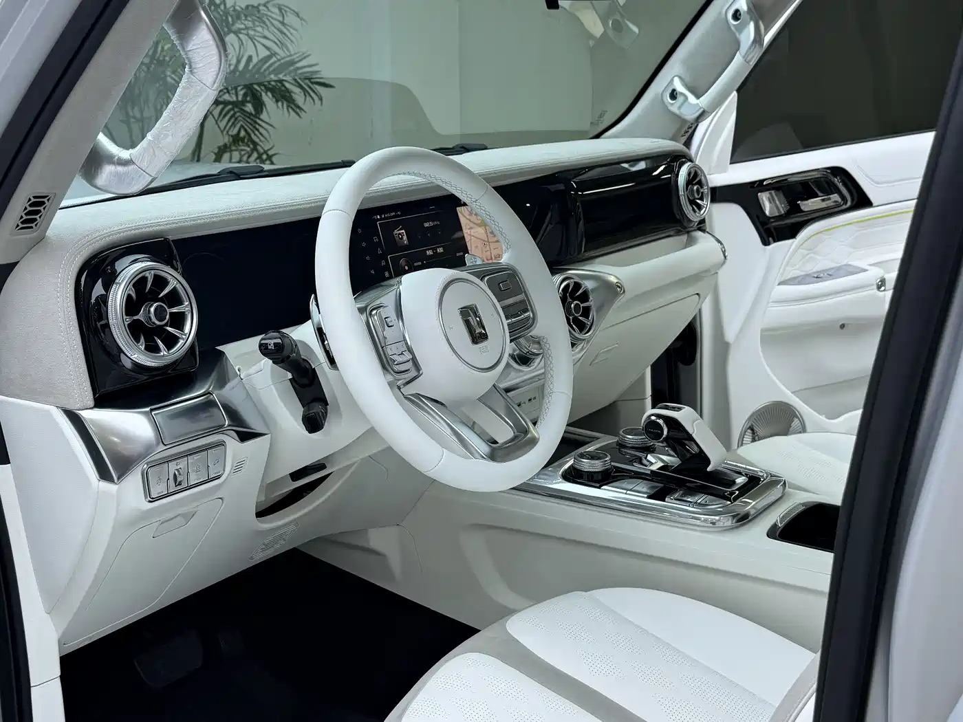 TANK CO CREATION TANK 300