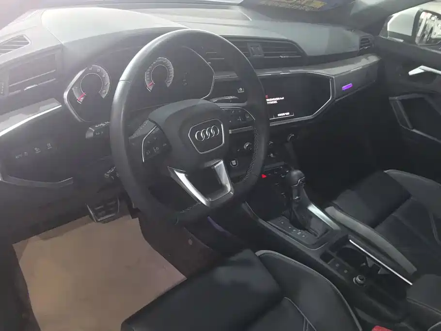 Фото 12 - Audi Q3