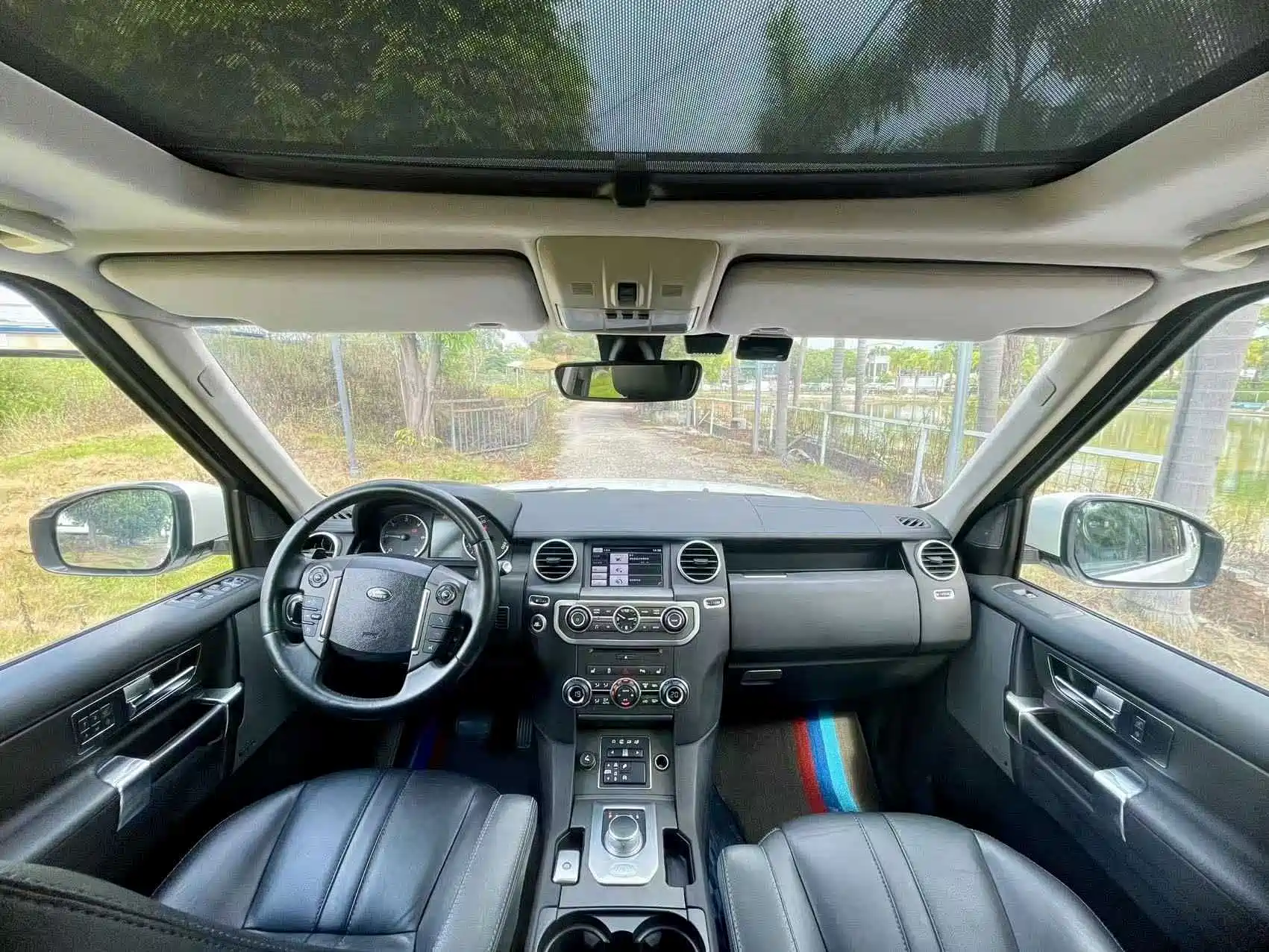 Фото 16 - Land Rover Discovery