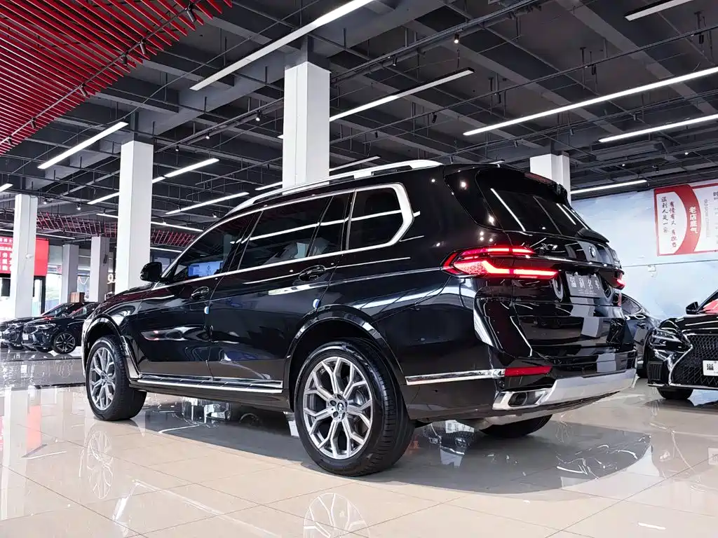 BMW X7 2025 2024 xDrive40i Leading Luxury Package