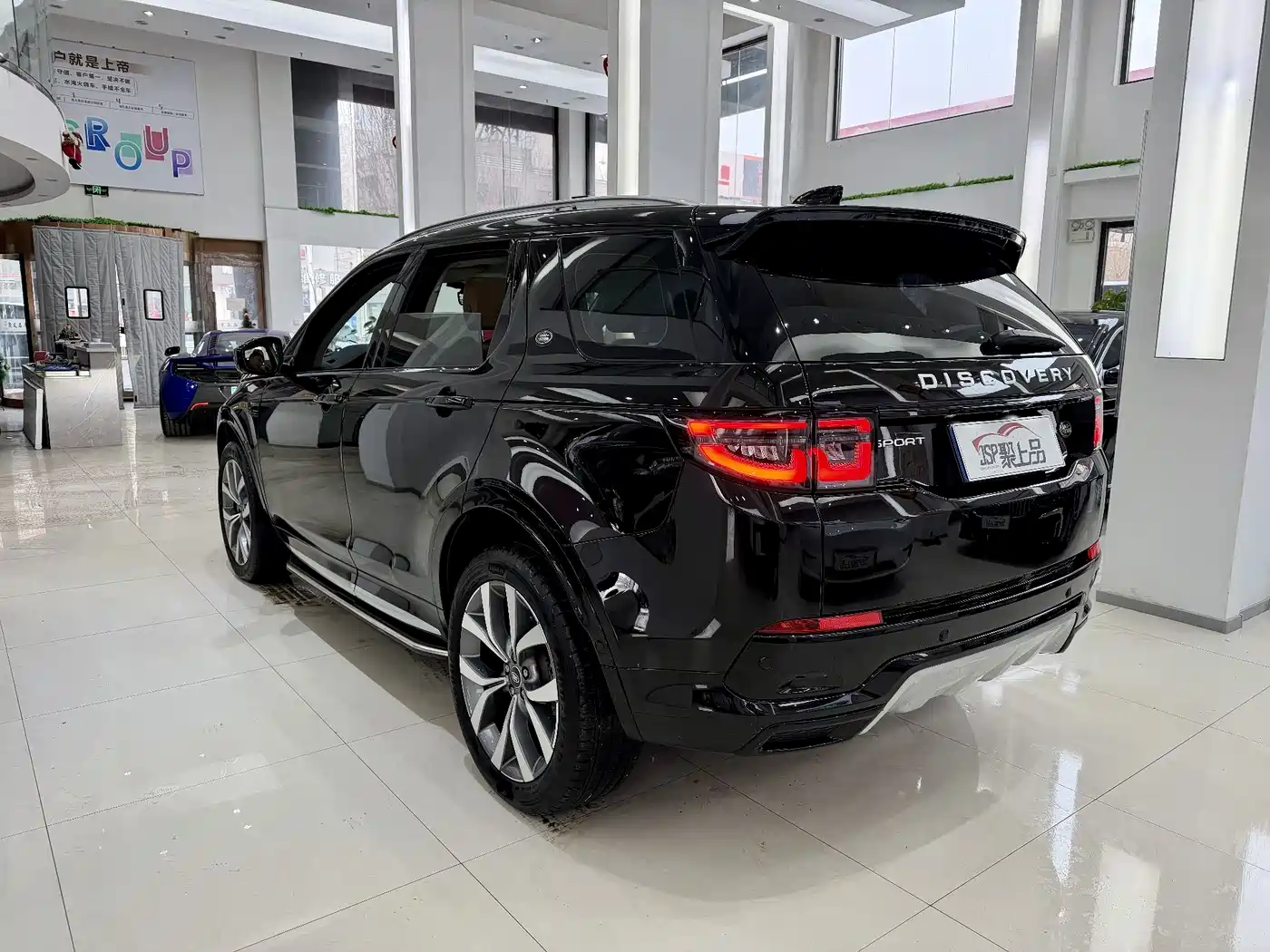 Land Rover Discovery Sport 2024 Luxury Custom Edition фото 12