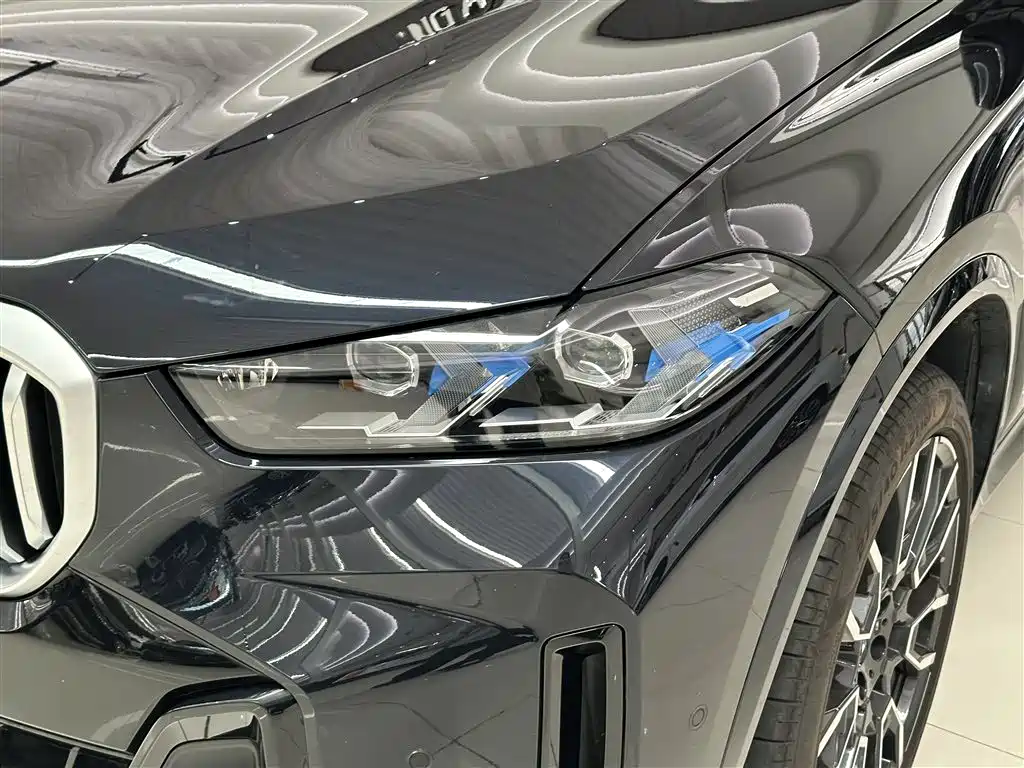 BMW X5 2023 xDrive 40Li M Sport Black Night Package фото 4