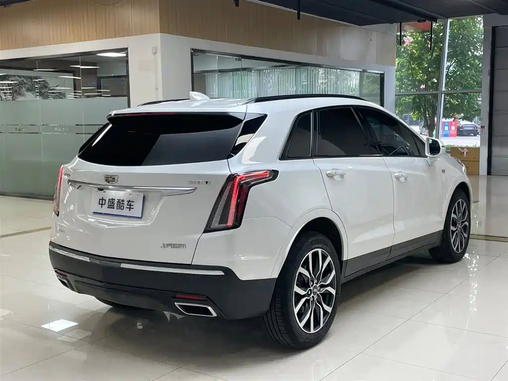 CADILLAC XT5