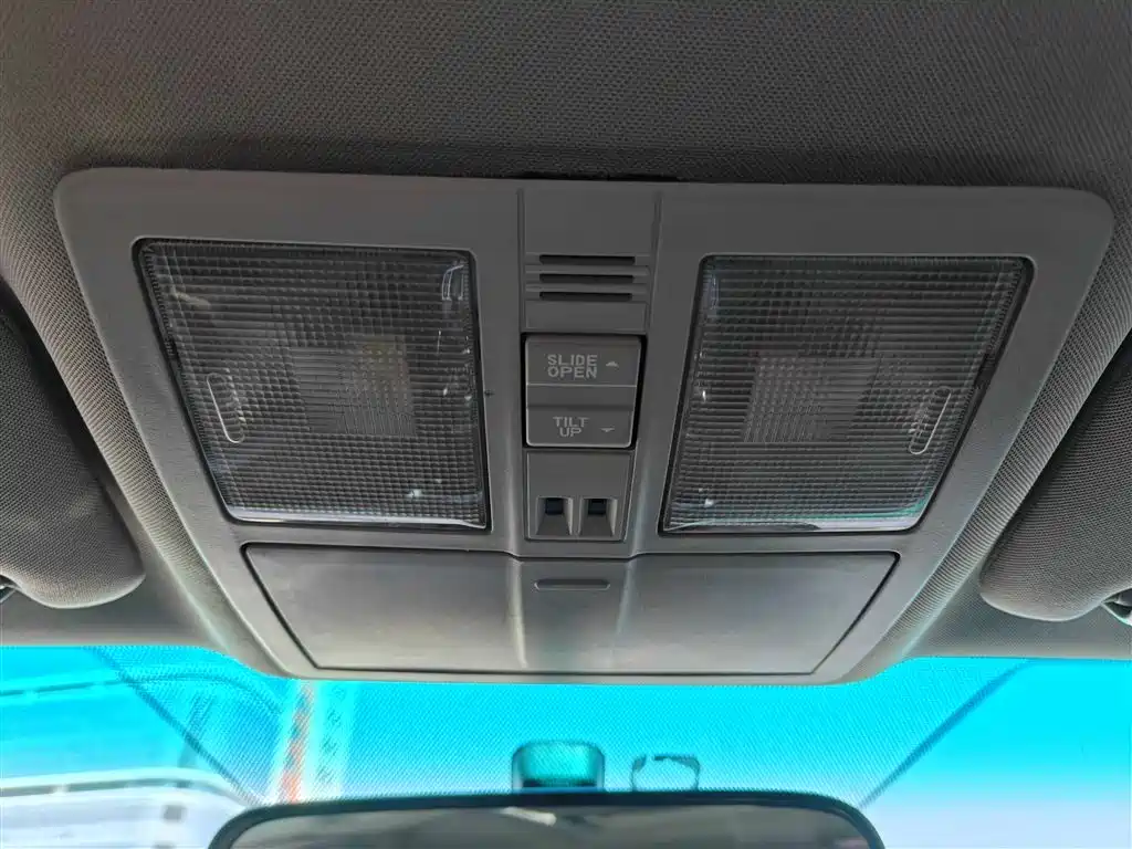 Toyota Reiz 2013 2.5V Premium Edition фото 15