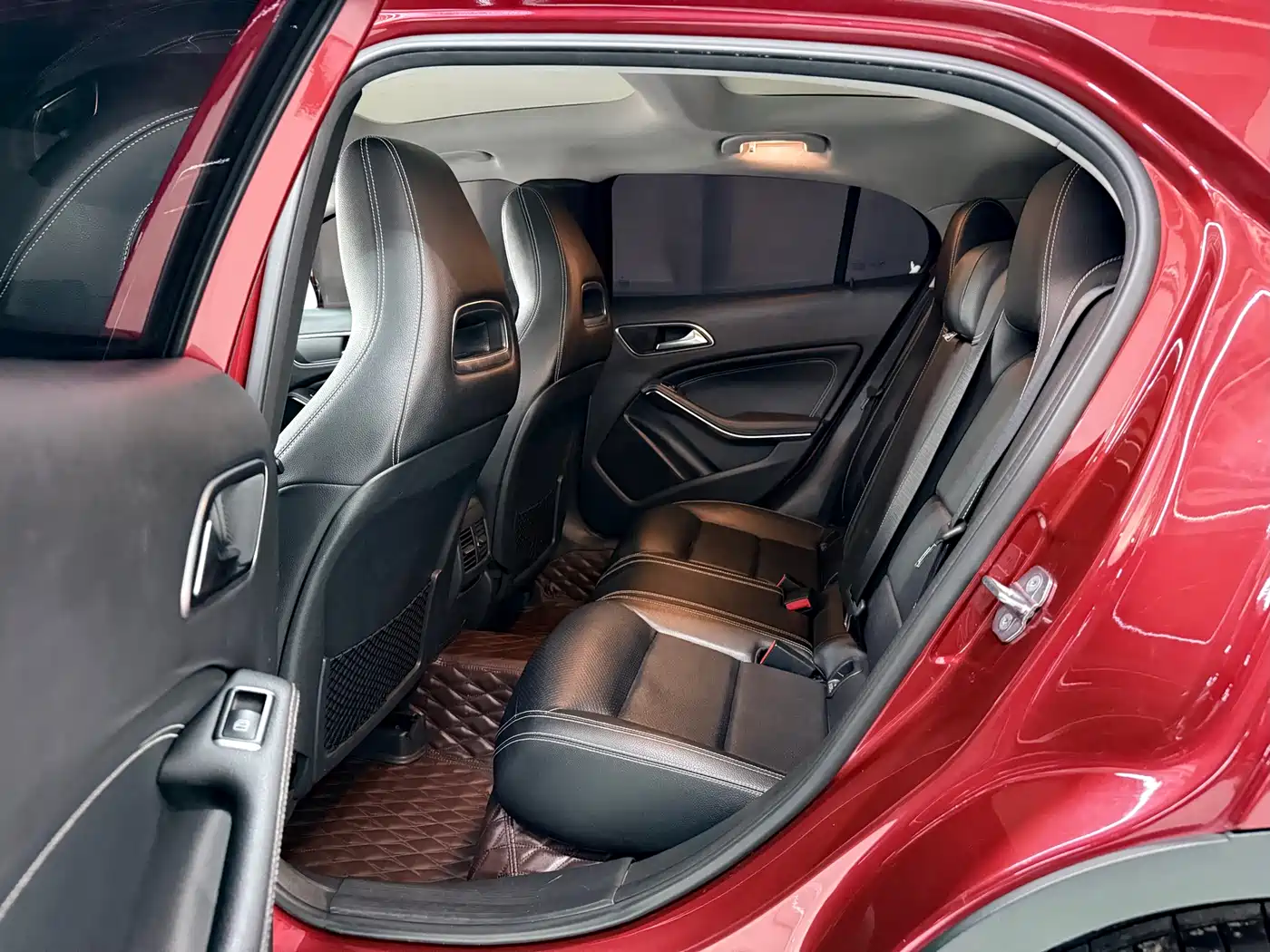 Mercedes-Benz GLA 2018 GLA 200 Fashion фото 10