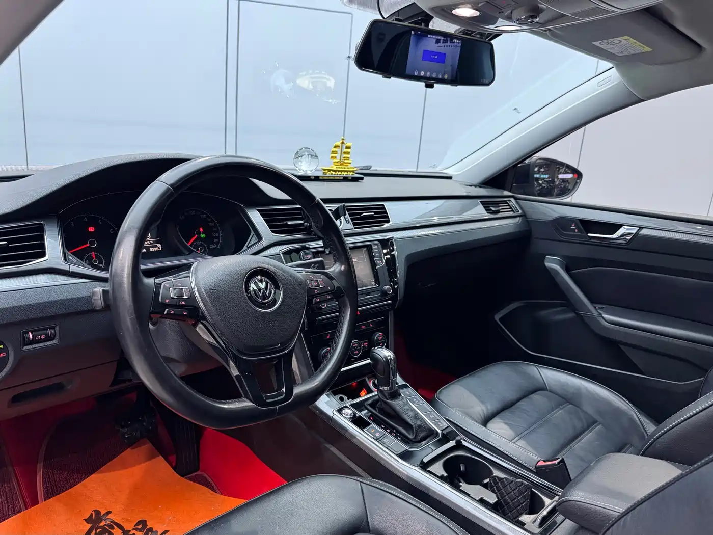 Volkswagen Passat 2017 330TSI DSG Prestige фото 7