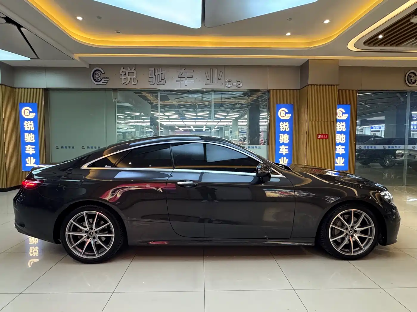 Mercedes-Benz E-Class (Import) 2021 Facelift E 260 Coupe фото 4