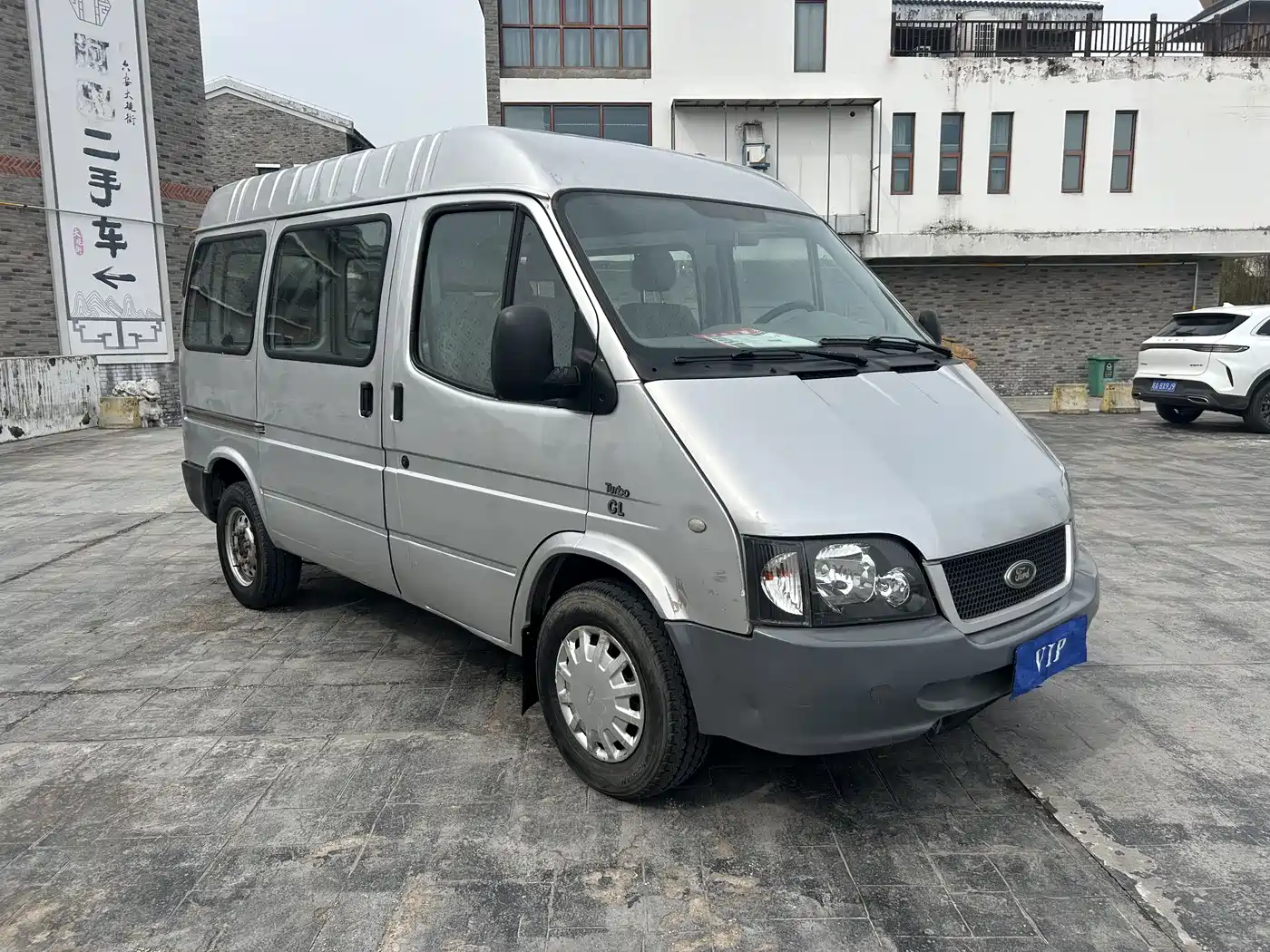 Ford Classic Transit 2015 2015 2.8T Diesel Short Wheelbase 6-Seater Mid-Roof MPV JX493ZLQ4