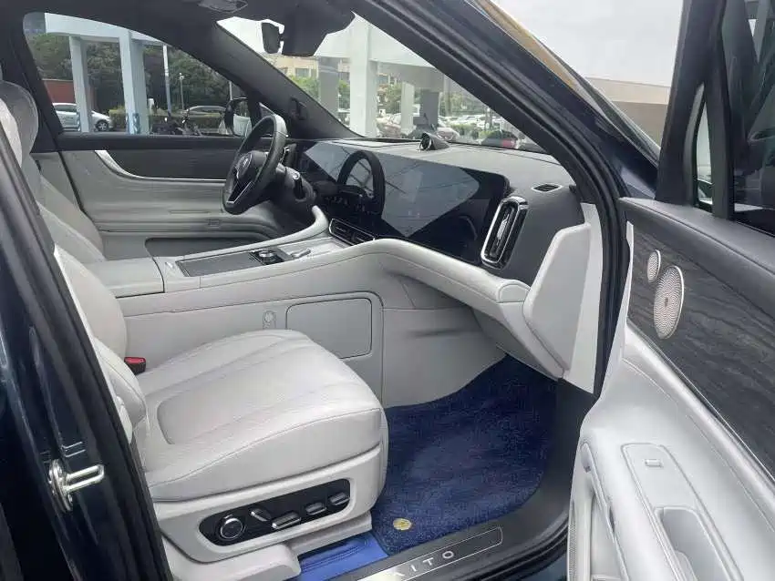 AITO Wenjie AITO M9 2024 Pure Electric Ultra 100kWh 6-Seater фото 15