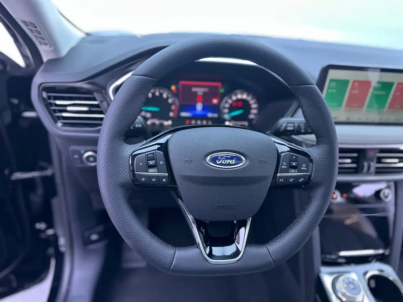 Ford Escape 2025 2024 Model EcoBoost 245 2WD Premium Edition