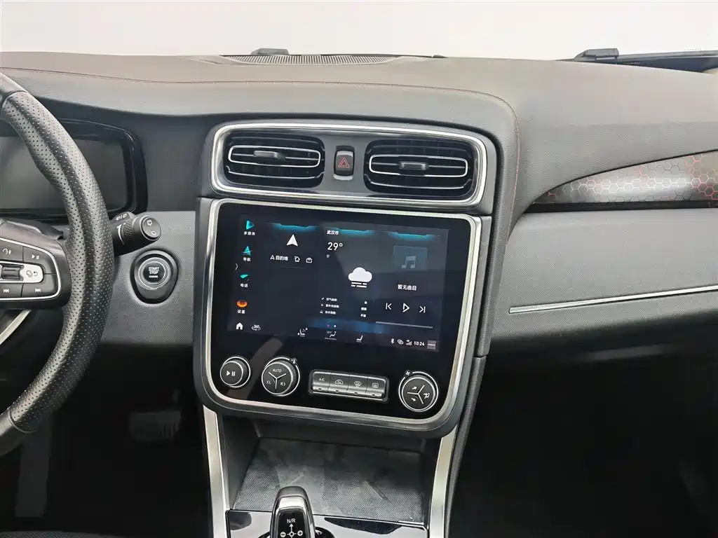 Lynk & Co 01 2019 2.0T AWD Pro Edition China VI фото 12