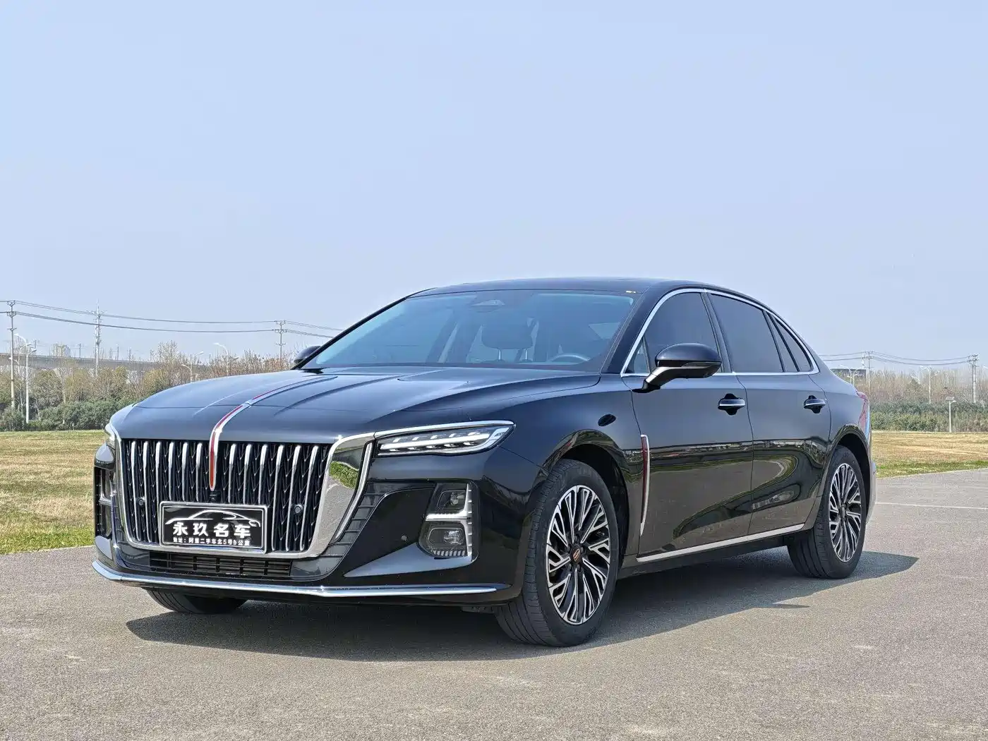 Hongqi H5 2024 2.0T Automatic Smart Connect Flag Smooth Edition