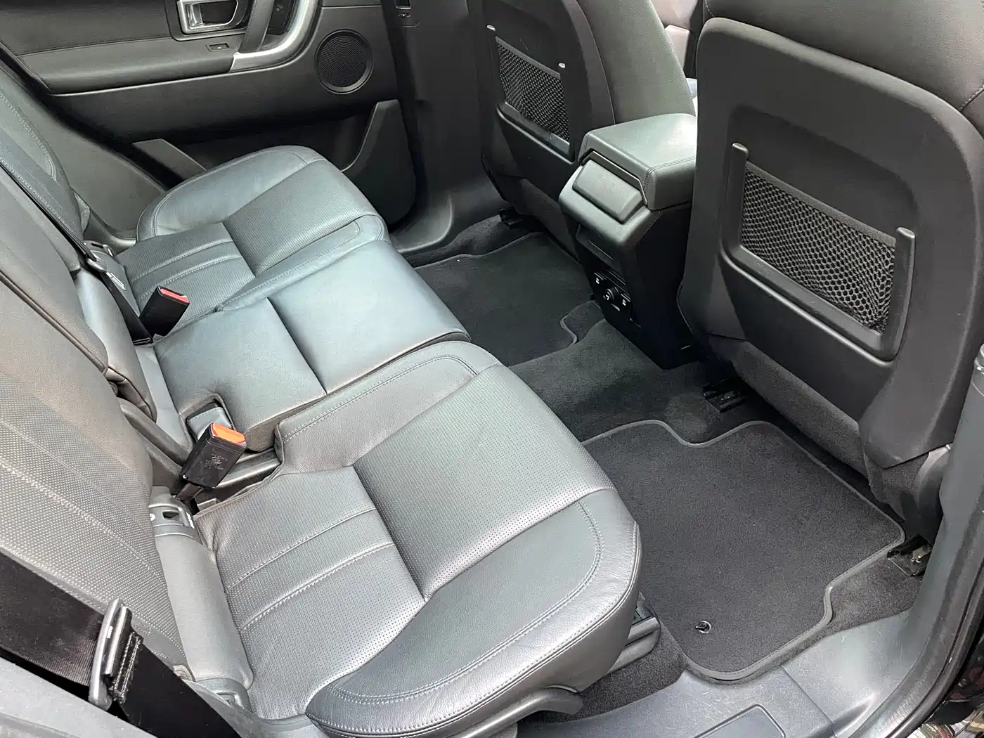 Land Rover Discovery Sport 2016 2.0T HSE фото 12
