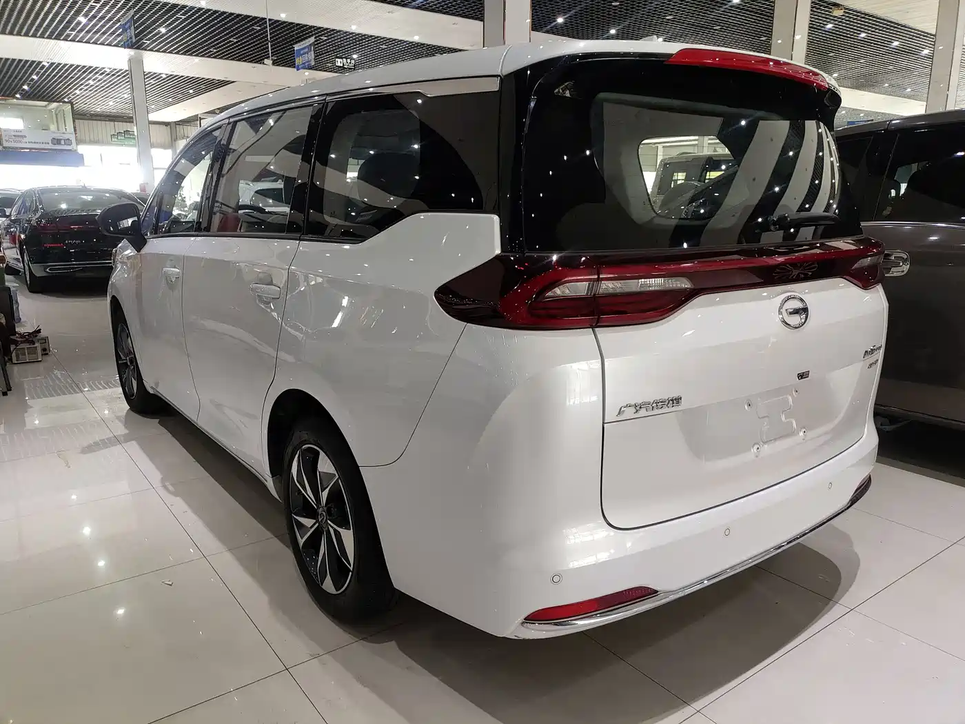 GAC Trumpchi Trumpchi M6 2023 PRO 270T DCT Premium Edition фото 3