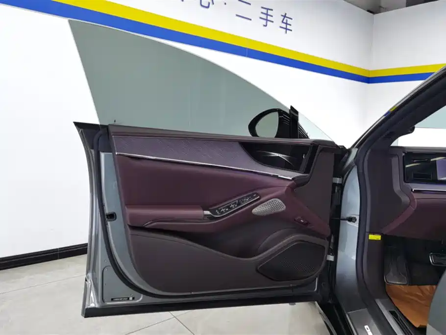 Denza Z9GT 2024 Model 1100 AWD Max Edition фото 7