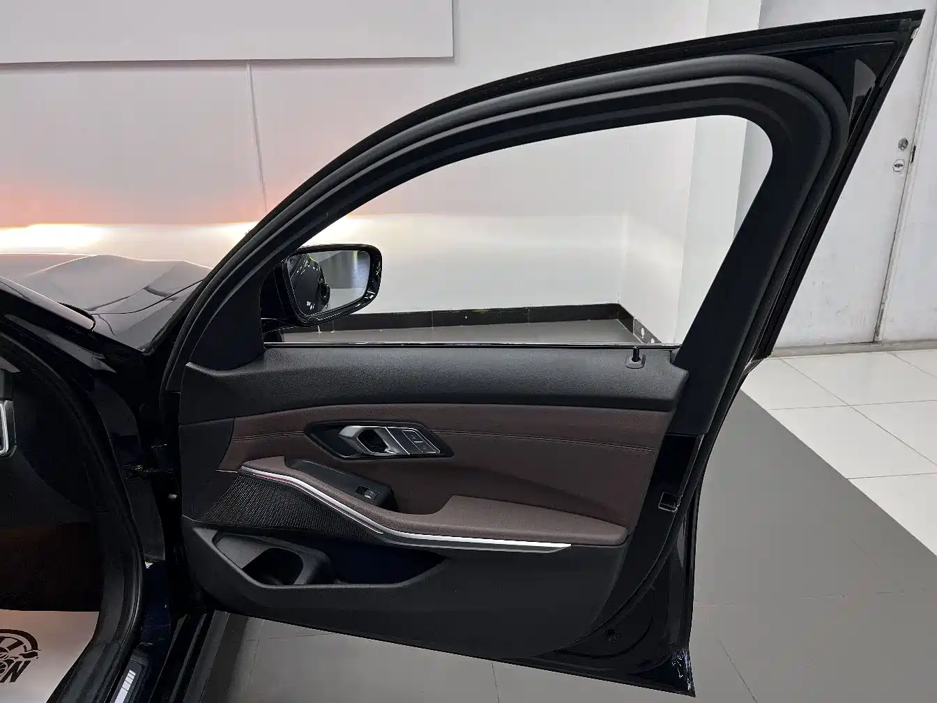 BMW 3 Series 2020 325Li M Sport Package фото 30