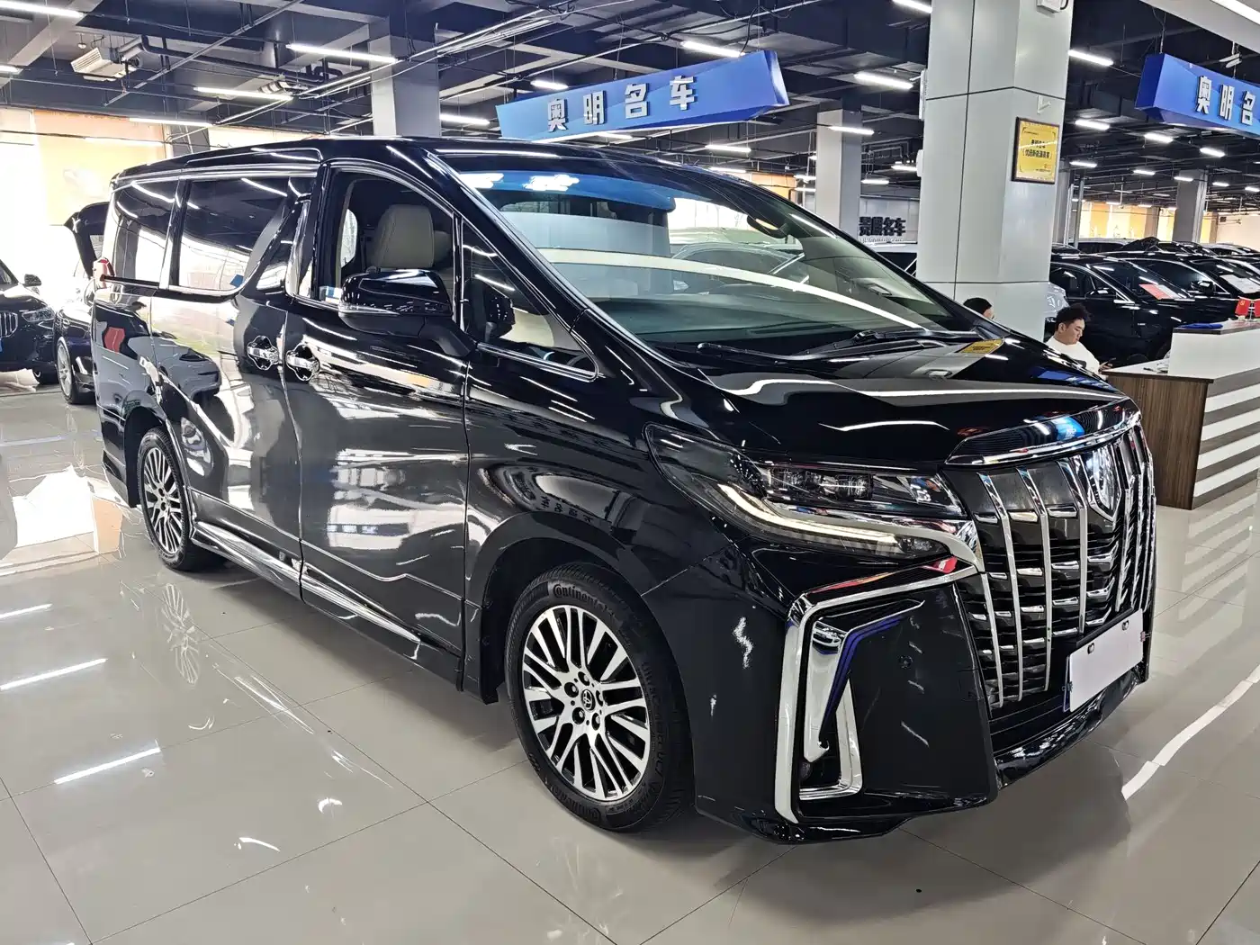 Toyota Alphard 2015 3.5L Luxury Edition фото 3