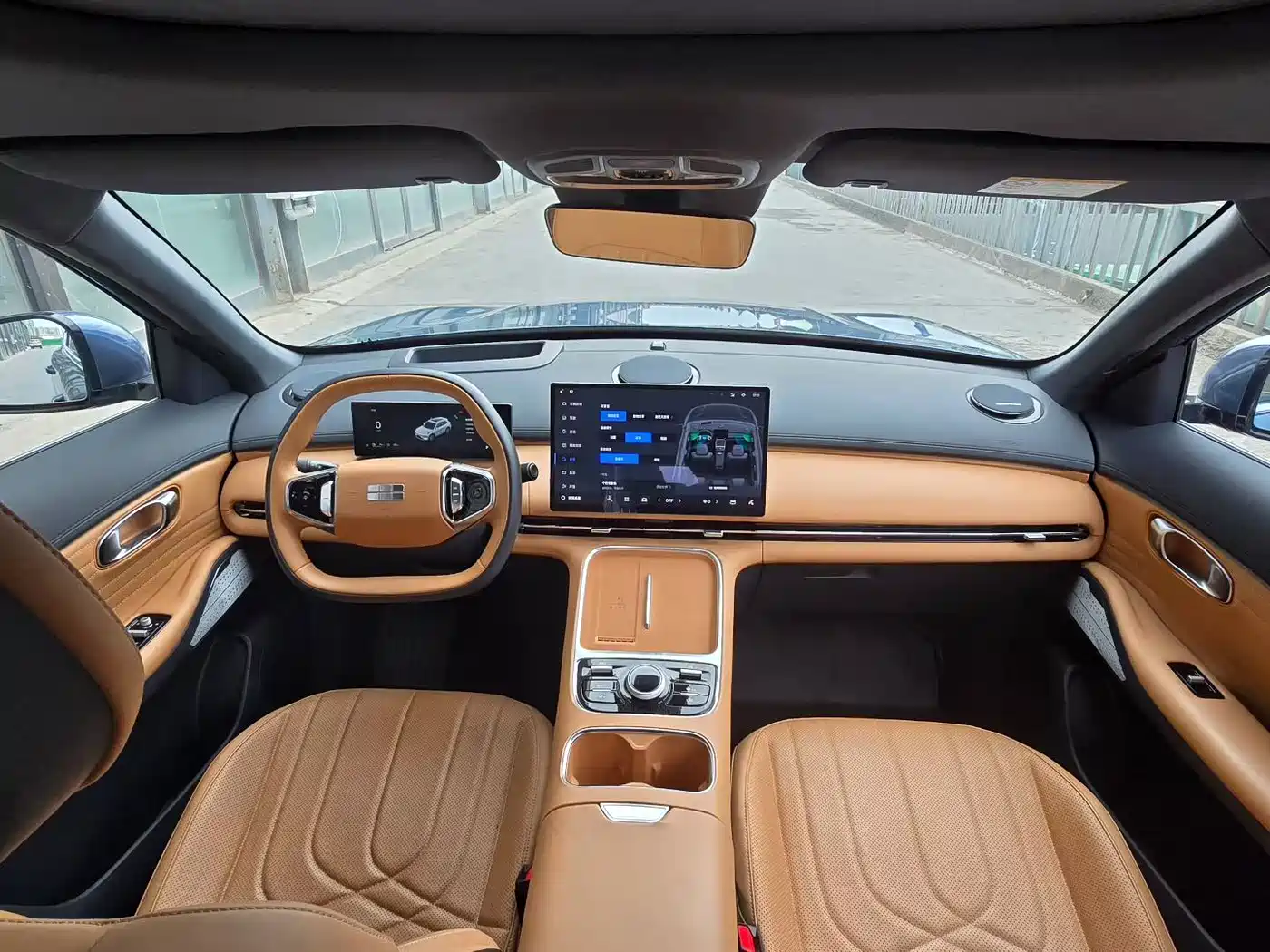 Geely Galaxy Galaxy Starship 7 EM-i 2026 Model 135km Pilot Edition фото 9