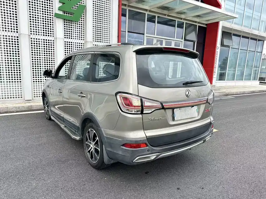 Dongfeng Fengxing Fengxing SX6 2017 2016 1.6L CVT Luxury