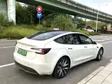 Фото 9 - Tesla Model 3