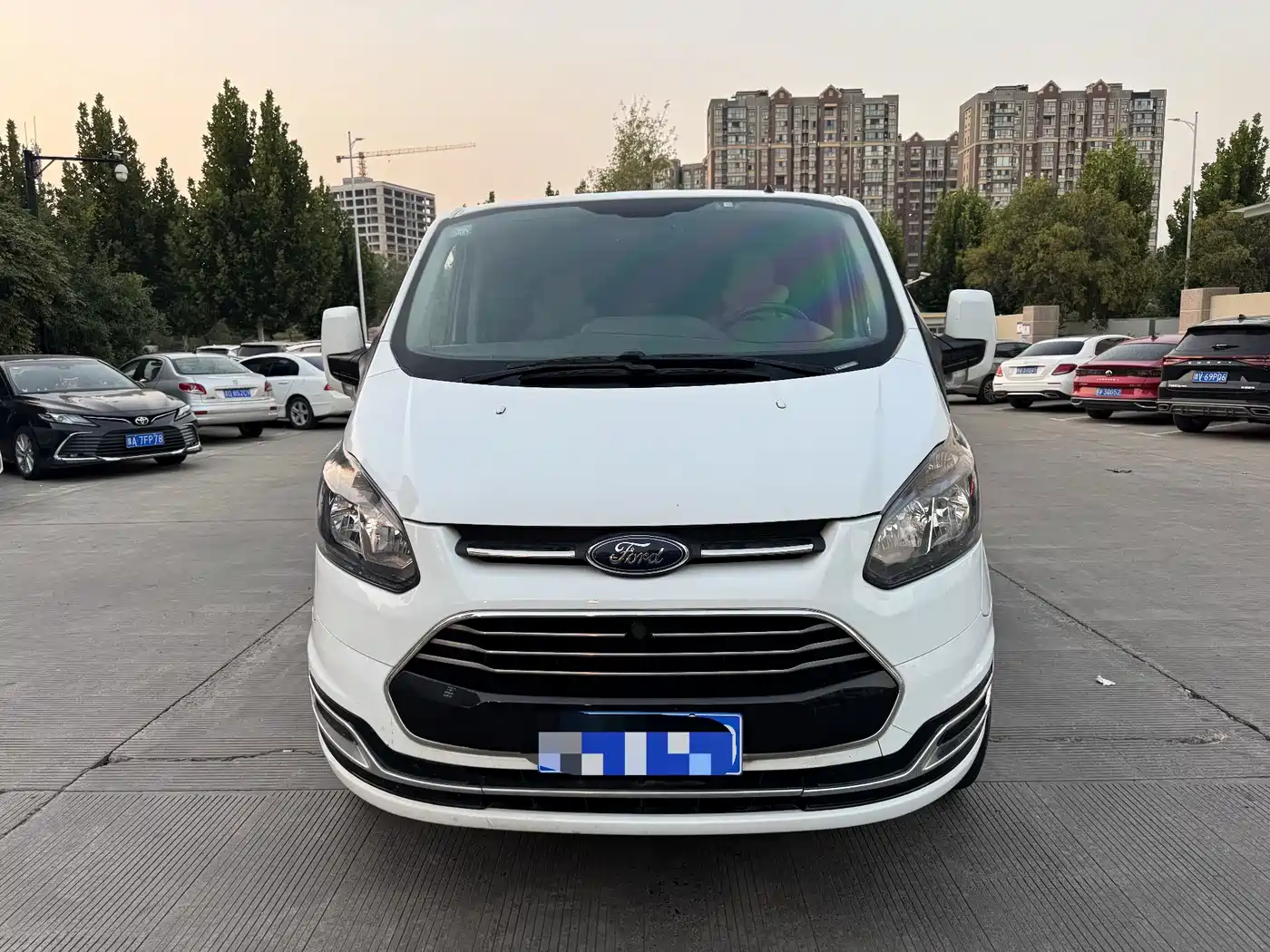 Ford Transit 2019 2019 2.0T Diesel Business Travel Short Wheelbase Low Roof 7-seater China VI