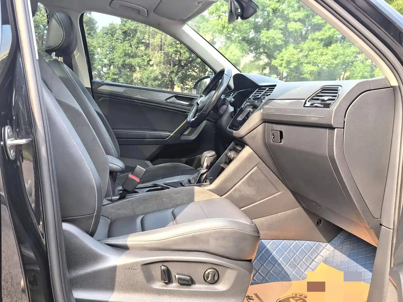 Volkswagen Tiguan L 2021 330TSI Automatic 2WD R-Line Premium фото 10