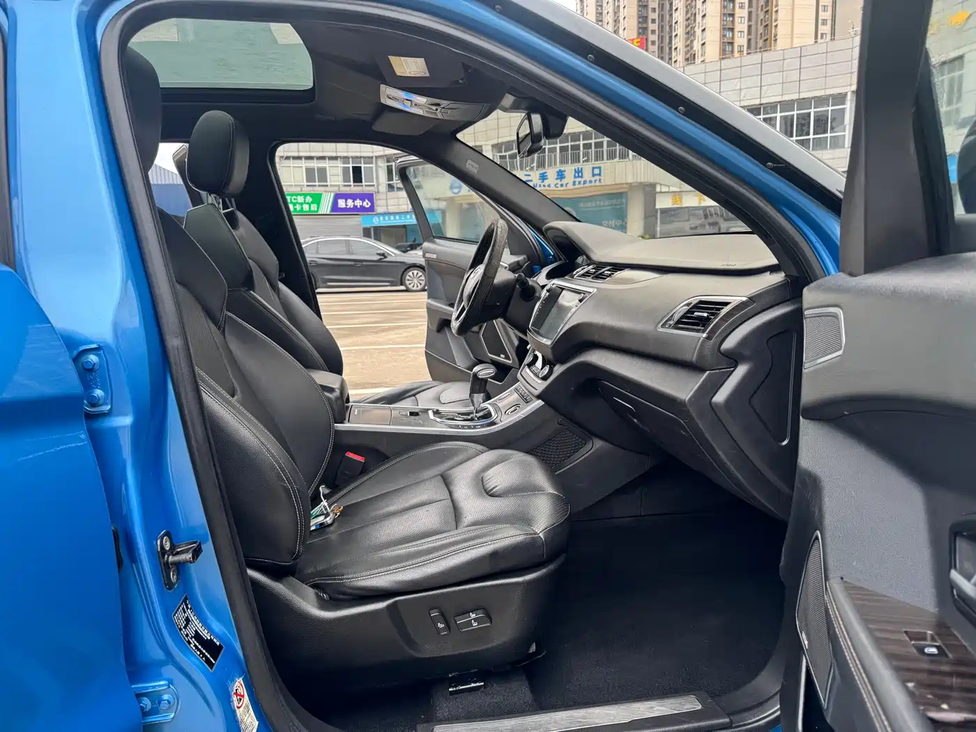 Landwind X7 2016 2015 2.0T Panoramic Flagship Edition