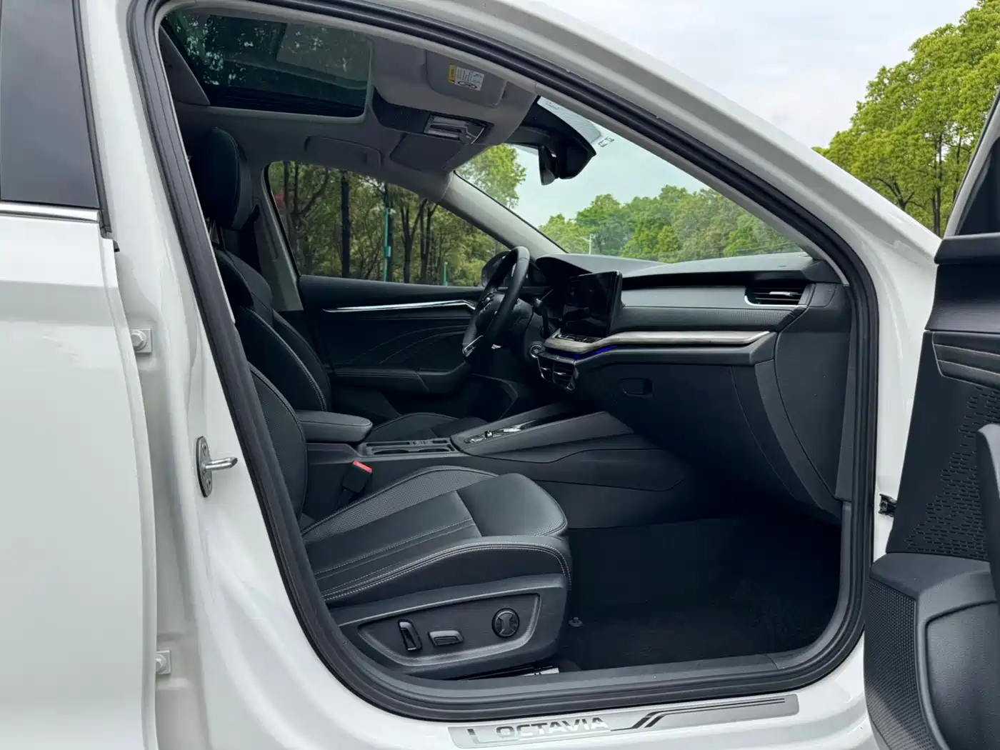 Škoda Octavia 2021 PRO TSI280 DSG Premium Edition фото 12