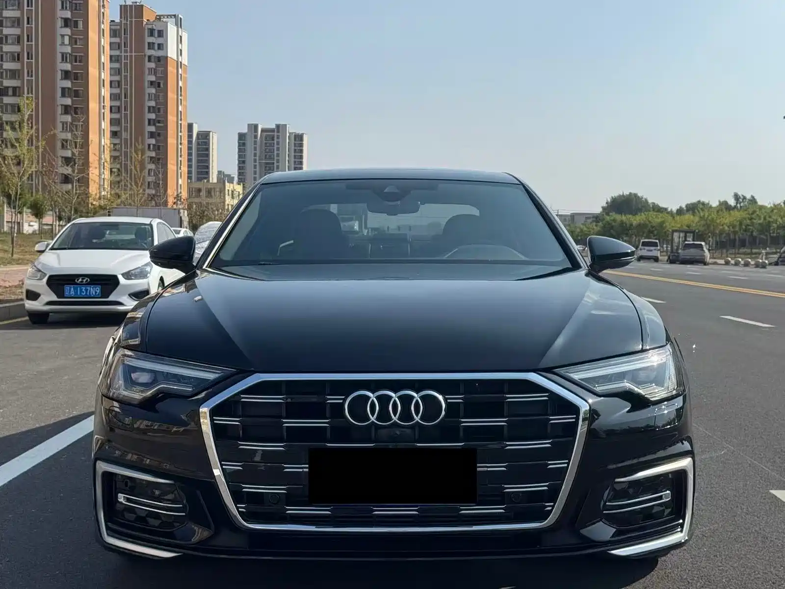 Фото 2 - Audi A6L