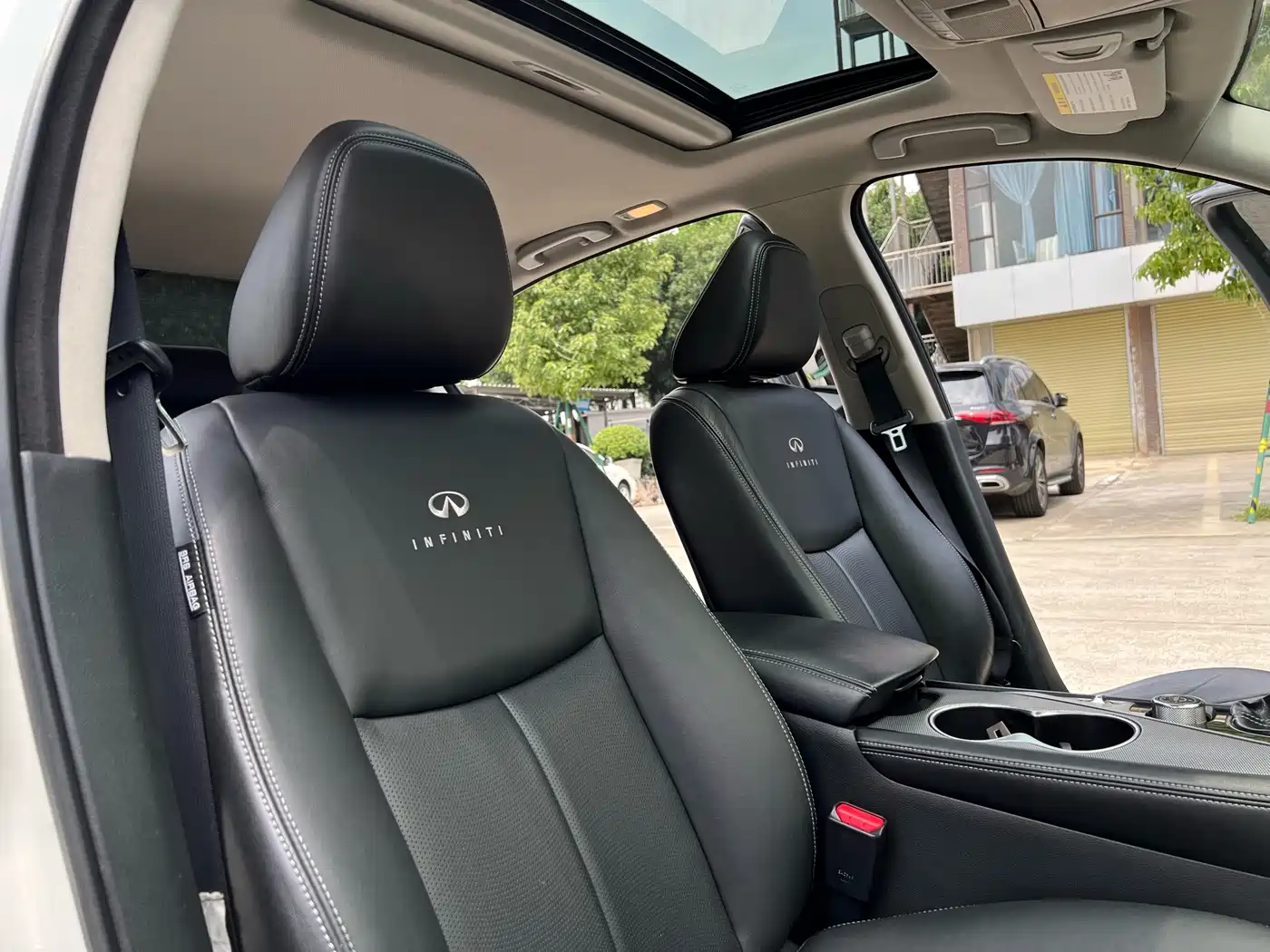 Infiniti Q50 2015 2014 3.7L Luxury Sport