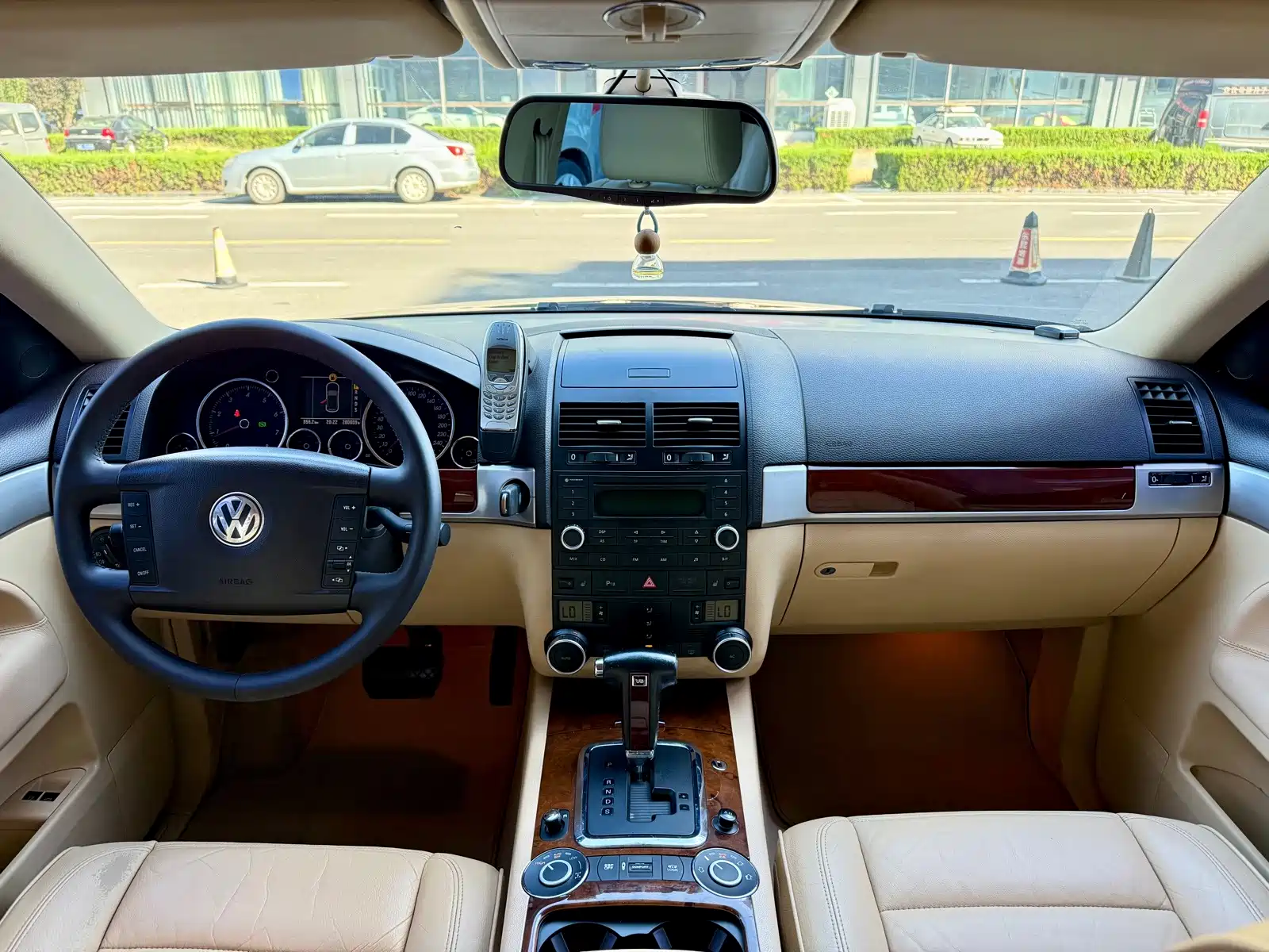 Фото 9 - Volkswagen Touareg