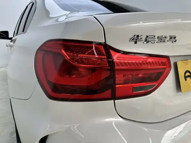 BMW 1 Series 2021 Facelift 120i M Sport Shadow Edition фото 21