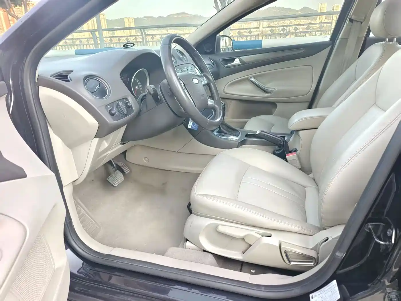 Ford Mondeo 2013 2013 2.3L Luxury Model