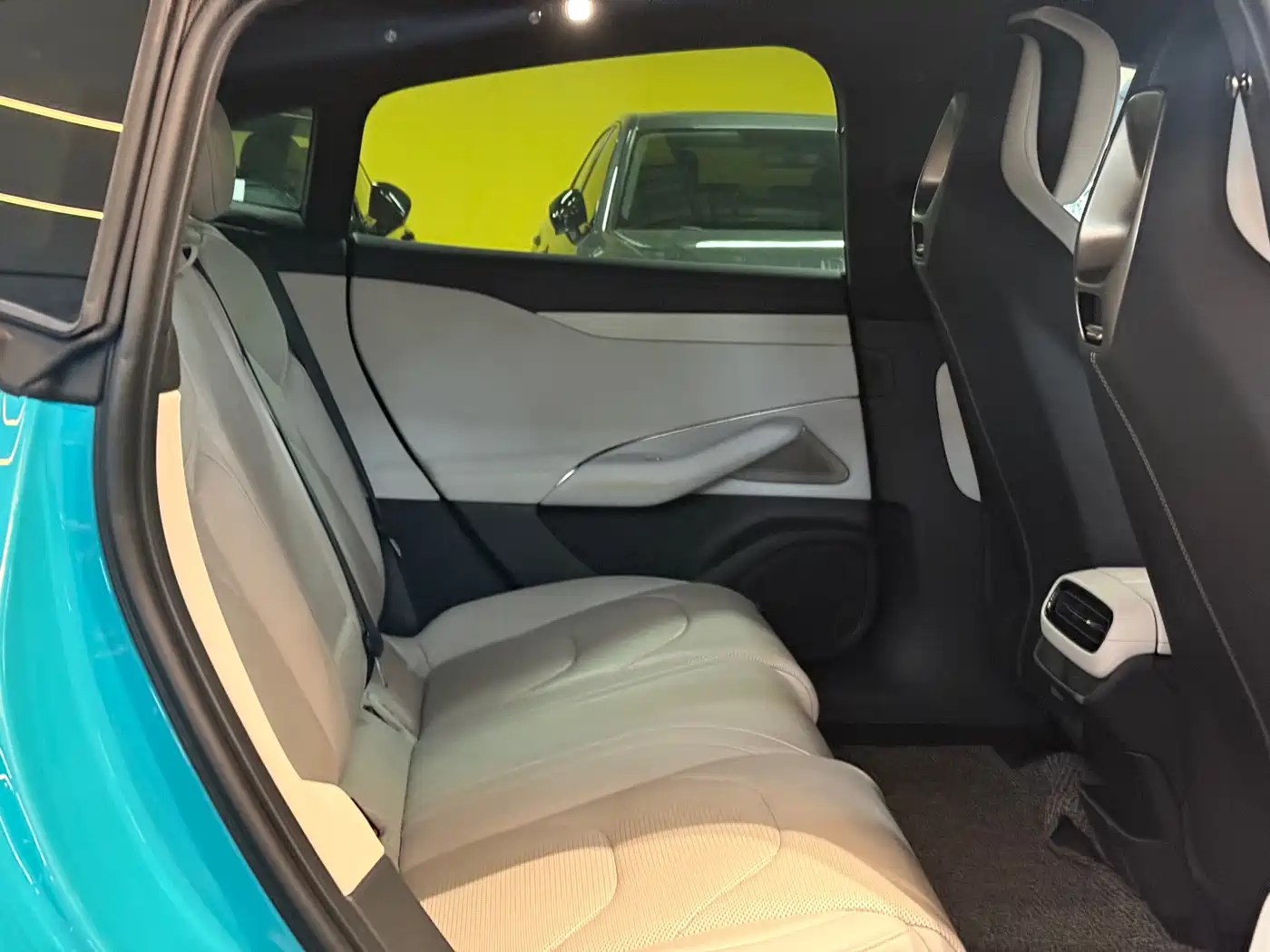 XIAOMI CAR XIAOMI SU7