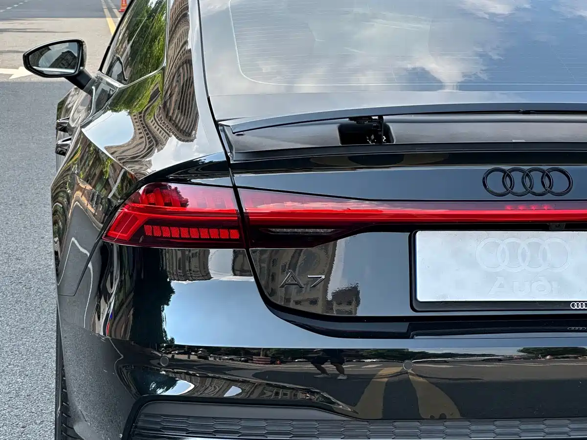 Фото 5 - Audi A7