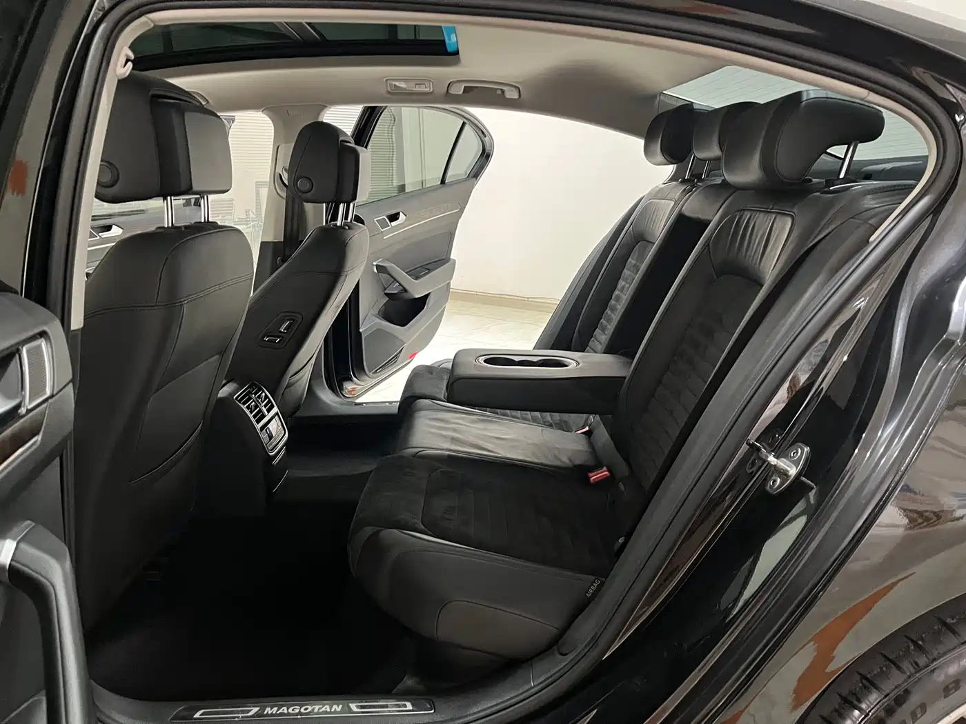 Volkswagen Magotan 2018 380TSI DSG Luxury фото 9