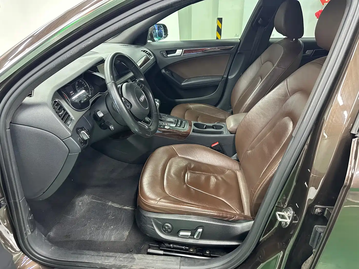 Audi A4L 2016 35 TFSI Collector's Edition S line Comfort фото 8