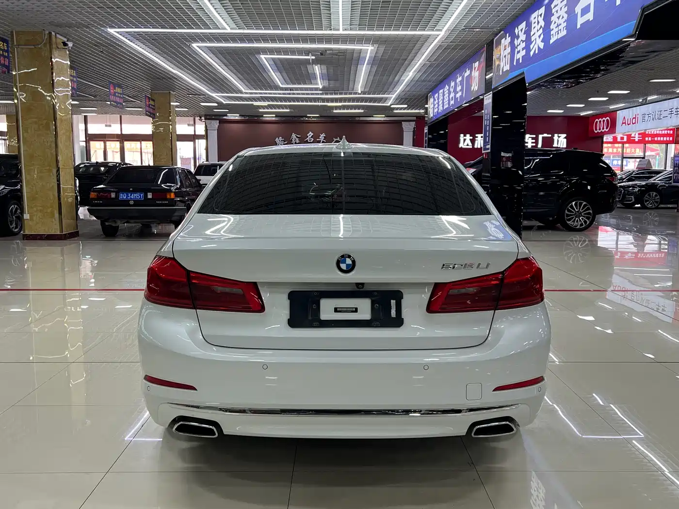 BMW 5 Series 2018 525Li Luxury Package фото 16