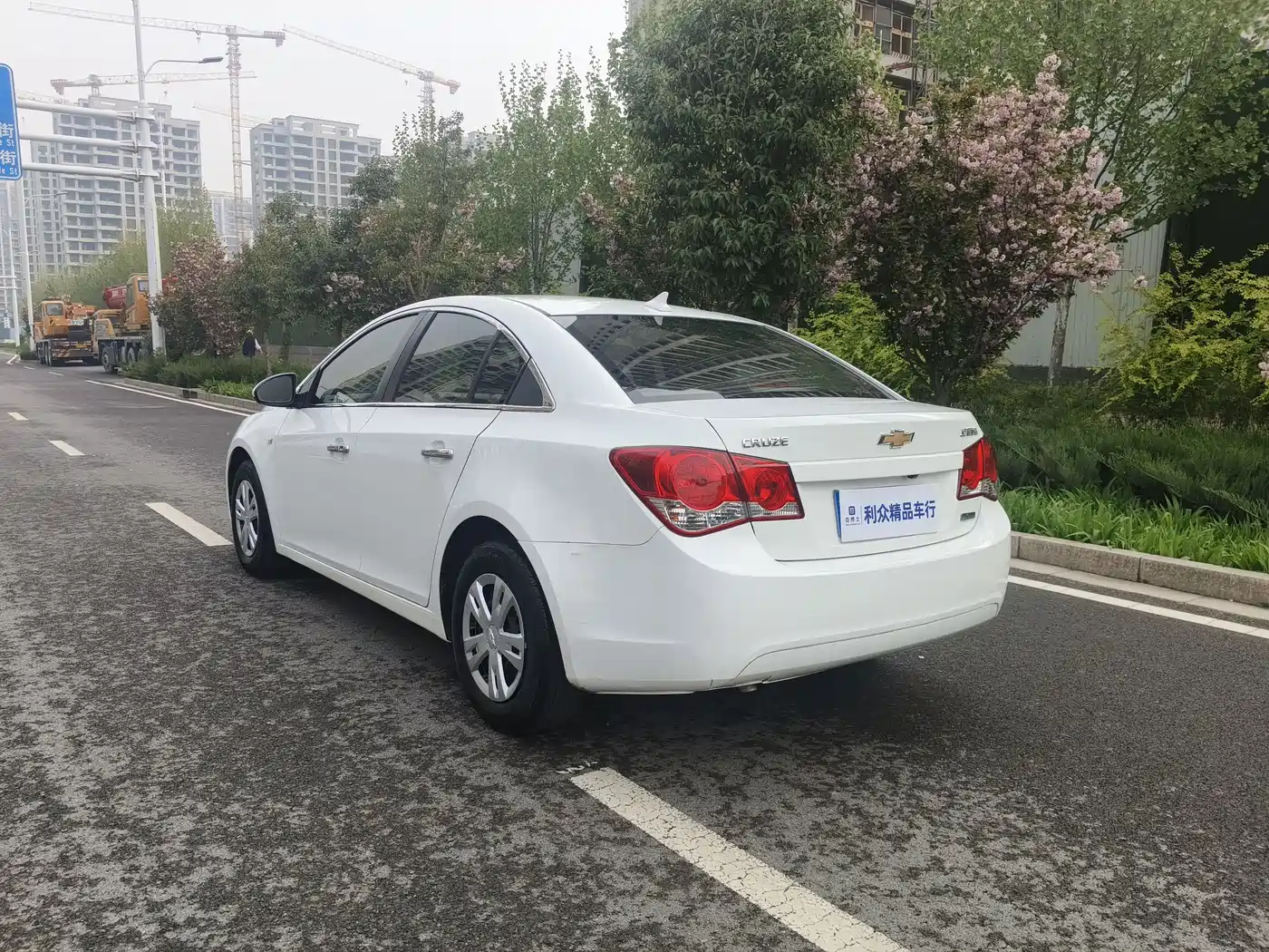 Chevrolet Cruze 2011 1.6L SL MT фото 9