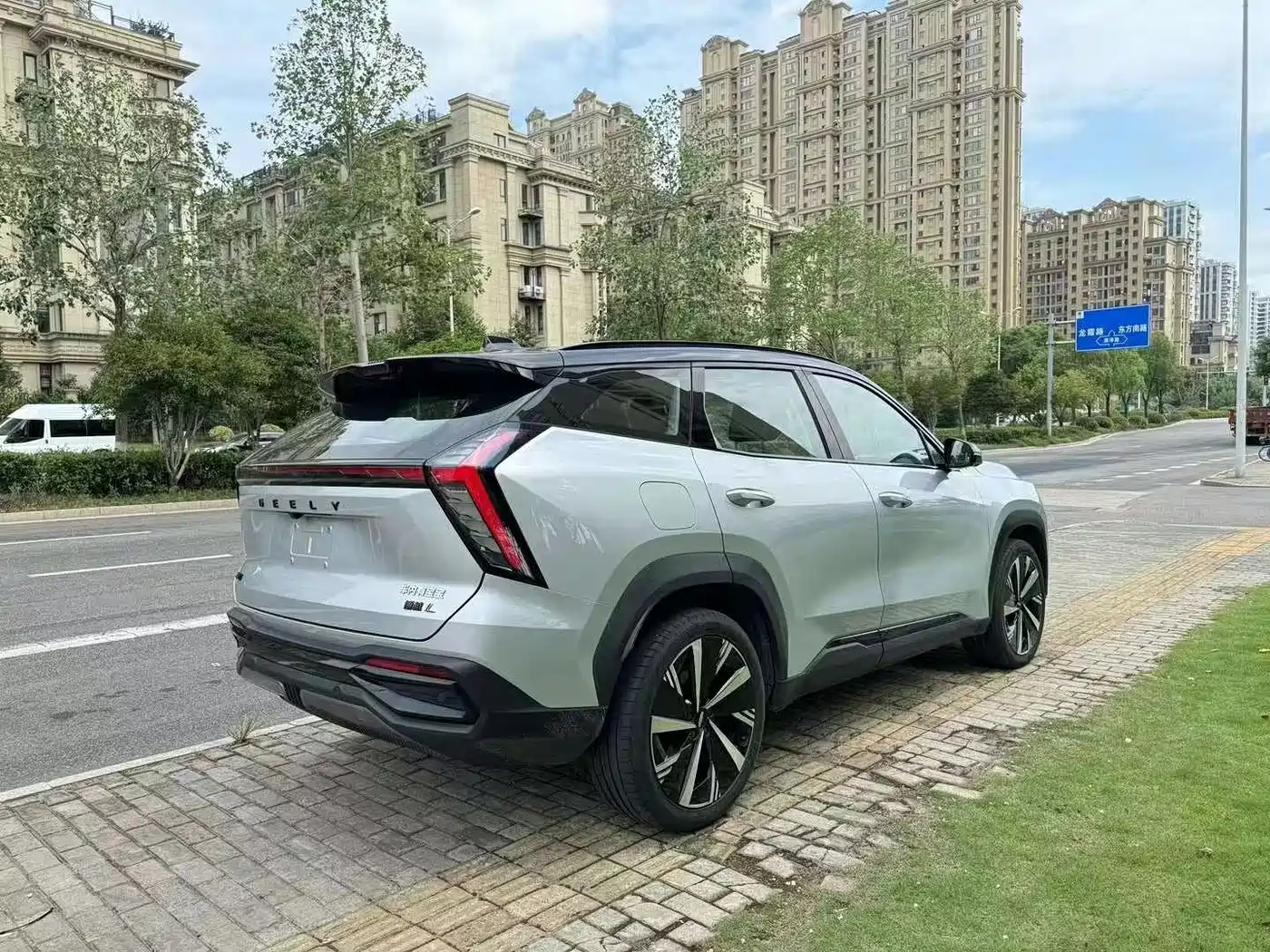 Geely Atlas L 2022 2023 Model 2.0TD DCT Flagship