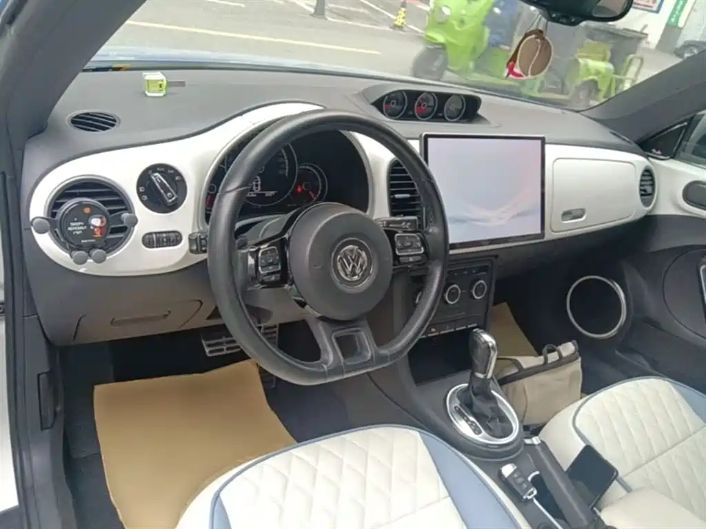 Volkswagen Beetle 2013 2.0TSI Top фото 10