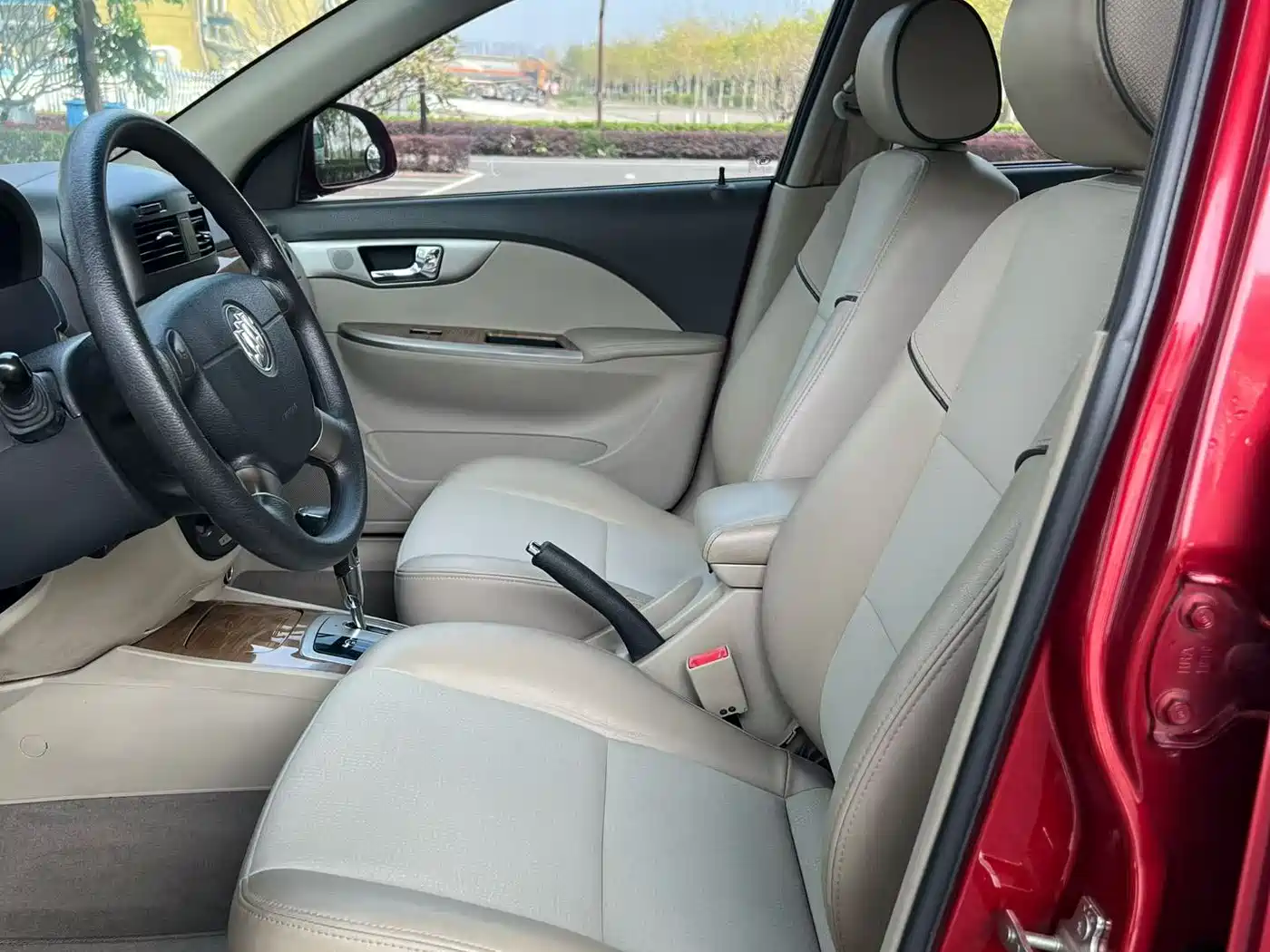 Buick Excelle 2015 1.5L Automatic Classic фото 7