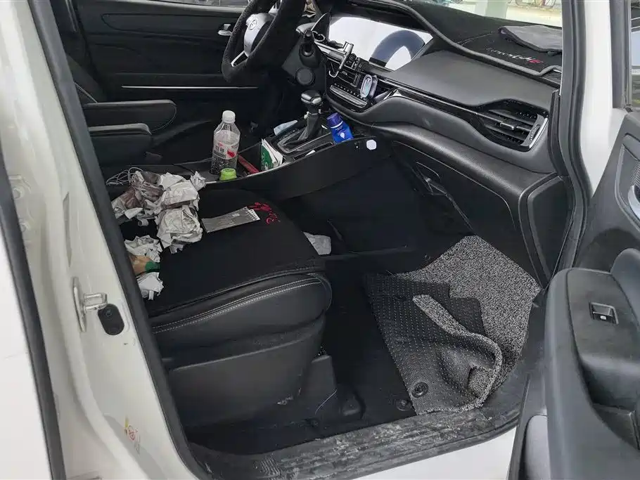 GAC Trumpchi Trumpchi M6 2021 270T DCT Honor Edition (7-seater) фото 8