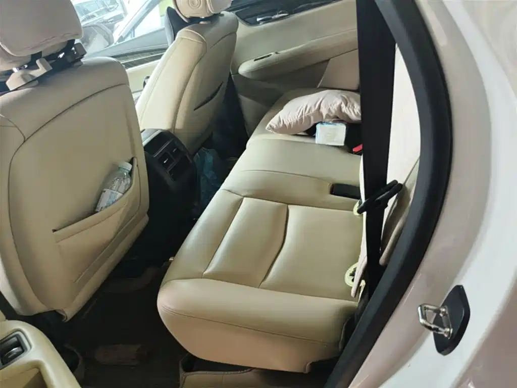 Cadillac XT5 2016 28T AWD Technology Model фото 17