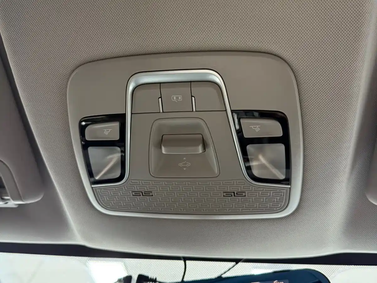 GEELY AUTOMOBILE VISION X6