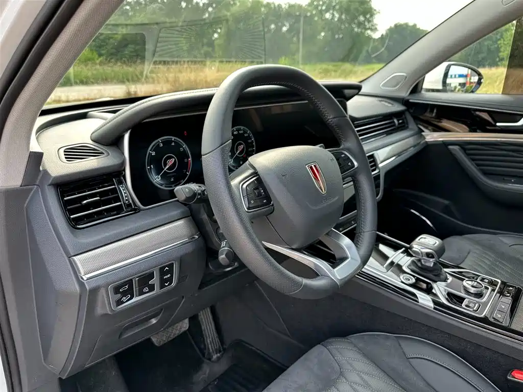 Hongqi HS5 2022 Facelift 2.0T Smart Flag Enjoyment AWD Edition фото 9